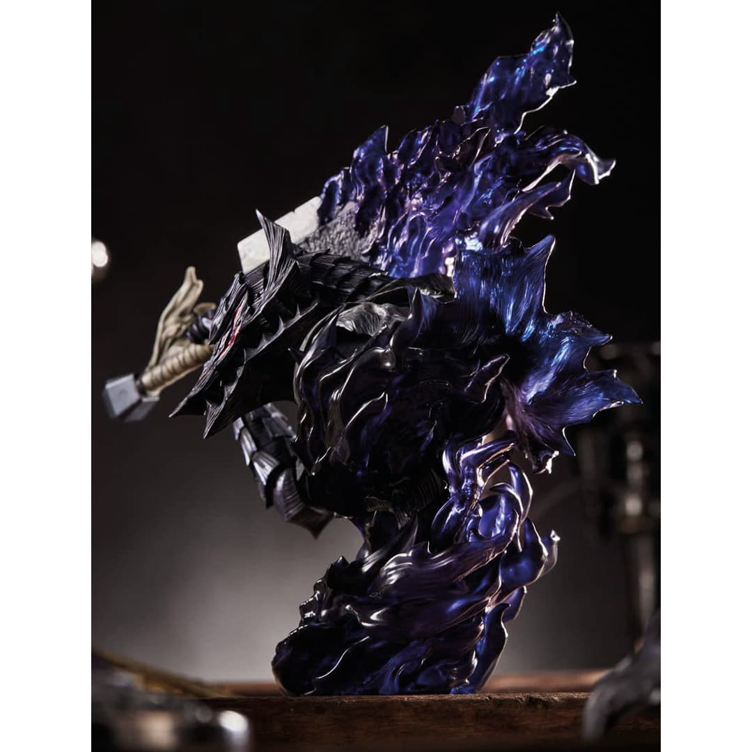 Immagine di prodotto di: Berserk 42 Special Edition with Gatsu Berserker Armor Figure – MAX Factory (4)